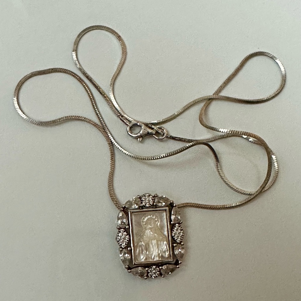 NIB Mother Of Pearl Sterling Silver Necklace 18” + 2” CZ - Picture 5 of 7